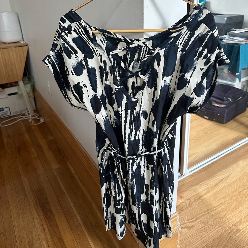Print dress with color drenched spots